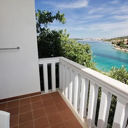Pavao Apartment Razanj
